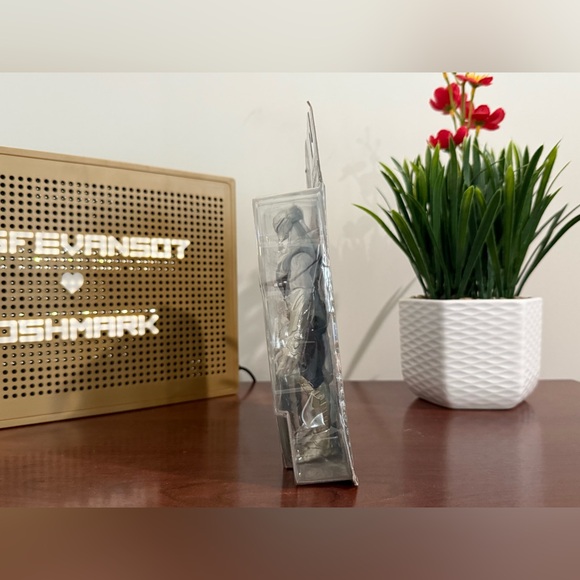 New Avengers Hasbro Marvel Chitauri 6"-Scale Marvel Villain Action Figure Toy - Picture 3 of 8